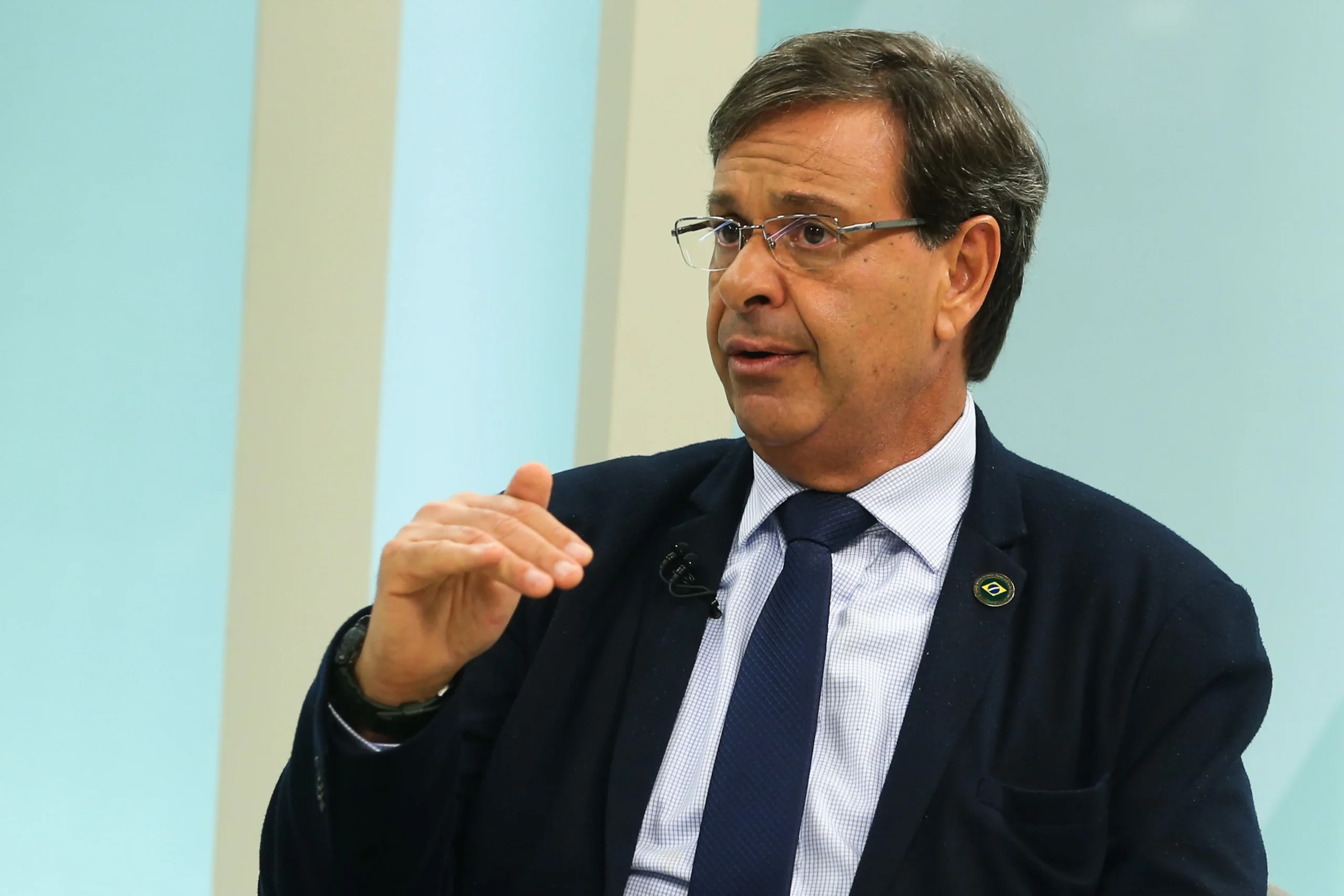 Megaapuração: Prisão de Gilson Machado, suposto plano de fuga de Mauro Cid e os bastidores da tentativa de passaporte português